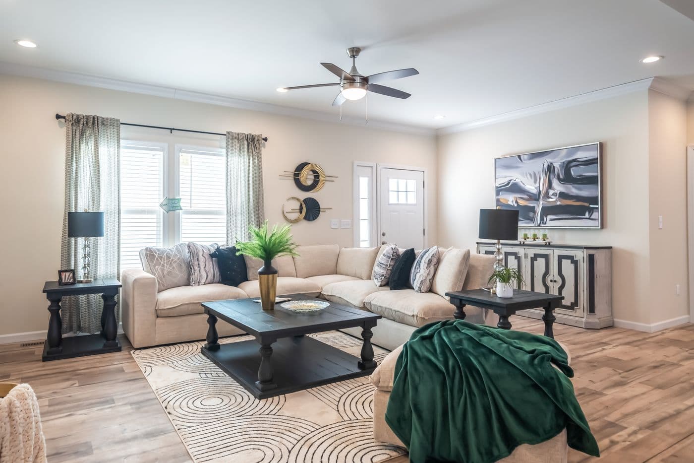 Super 68 elite interior home features