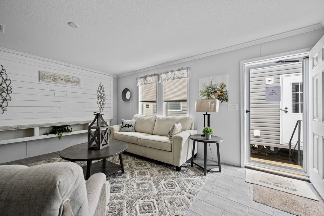 Venice w/study interior home features