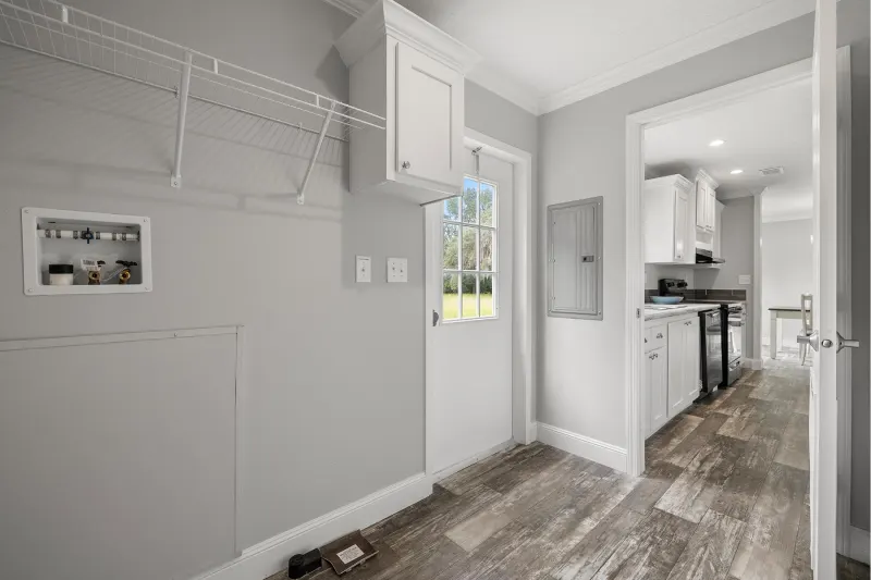 Freedom 2856497 interior home features