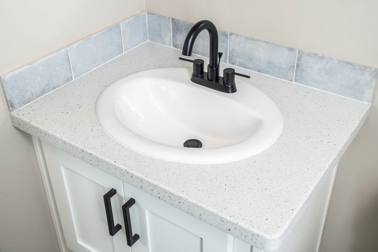 Eagle 11351g bathroom home features