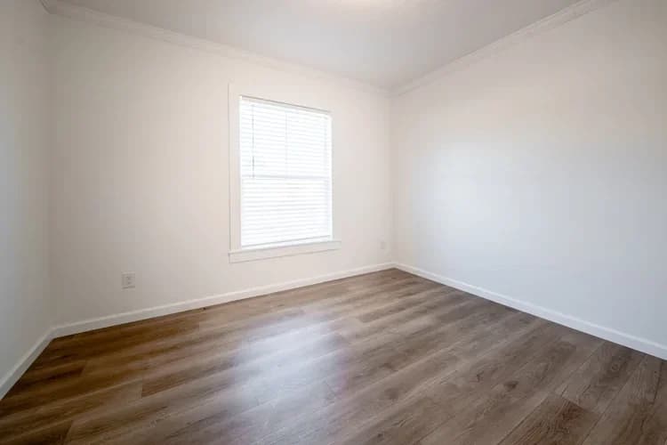 Wilson bend bedroom home features
