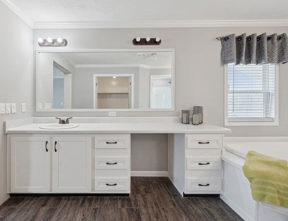 Md-30-32 josey wales bathroom home features