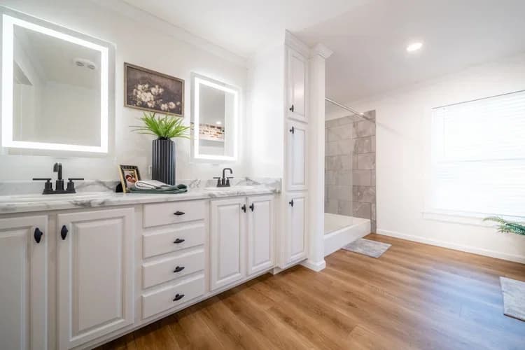 Wilson bend bathroom home features