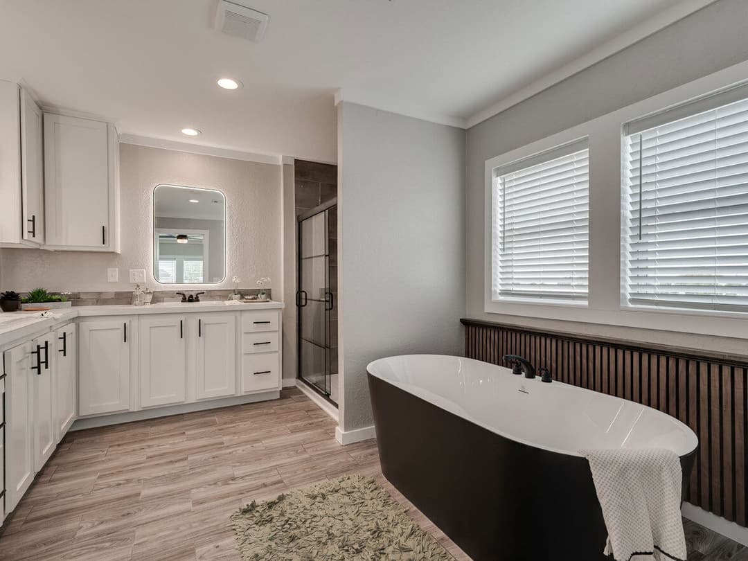 28603n bathroom home features