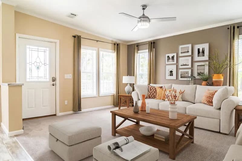 Ronton interior home features