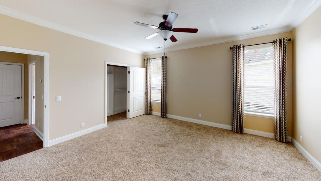 Lilly ii bedroom home features