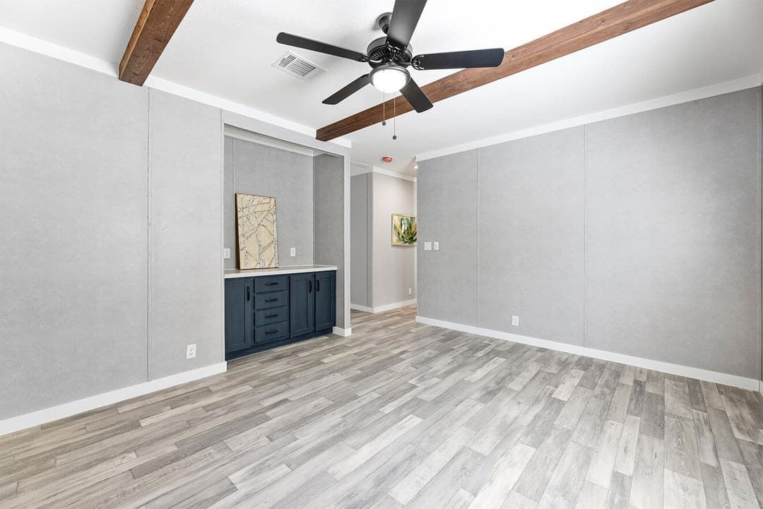 Sheridan 30483s interior home features