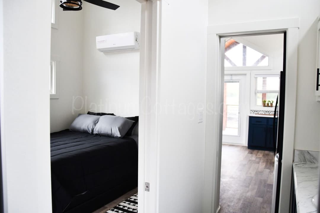 Cardinal bedroom home features