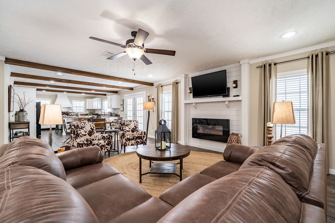 Md-42-32 interior home features