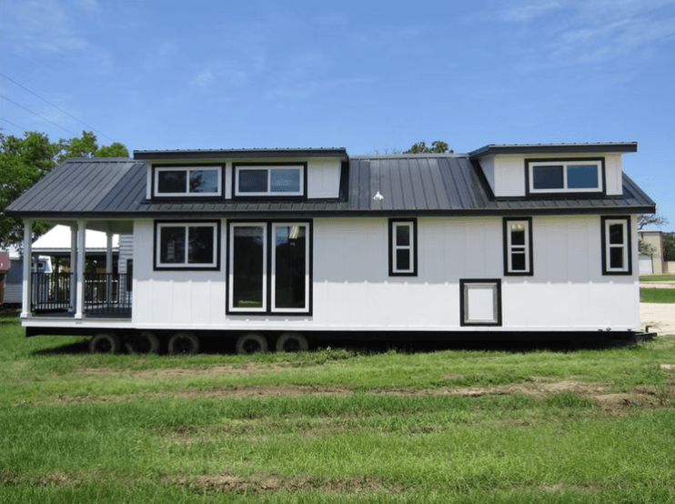 Bayside elevation and exterior home features