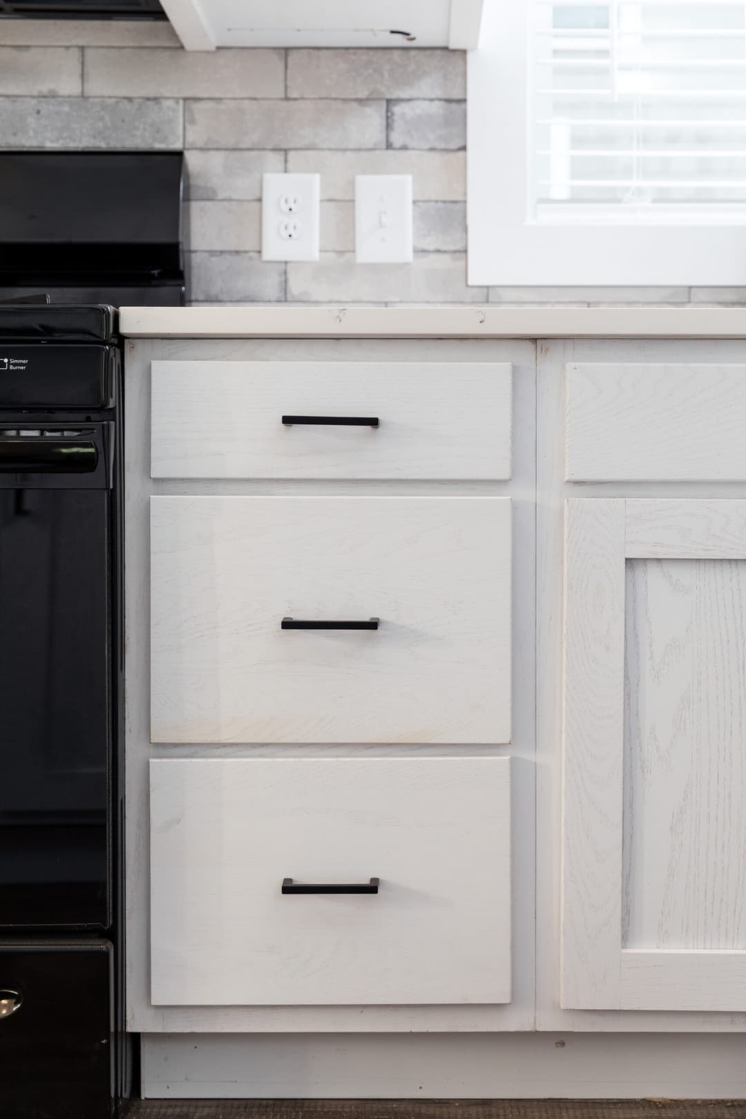 Cahaba kitchen home features