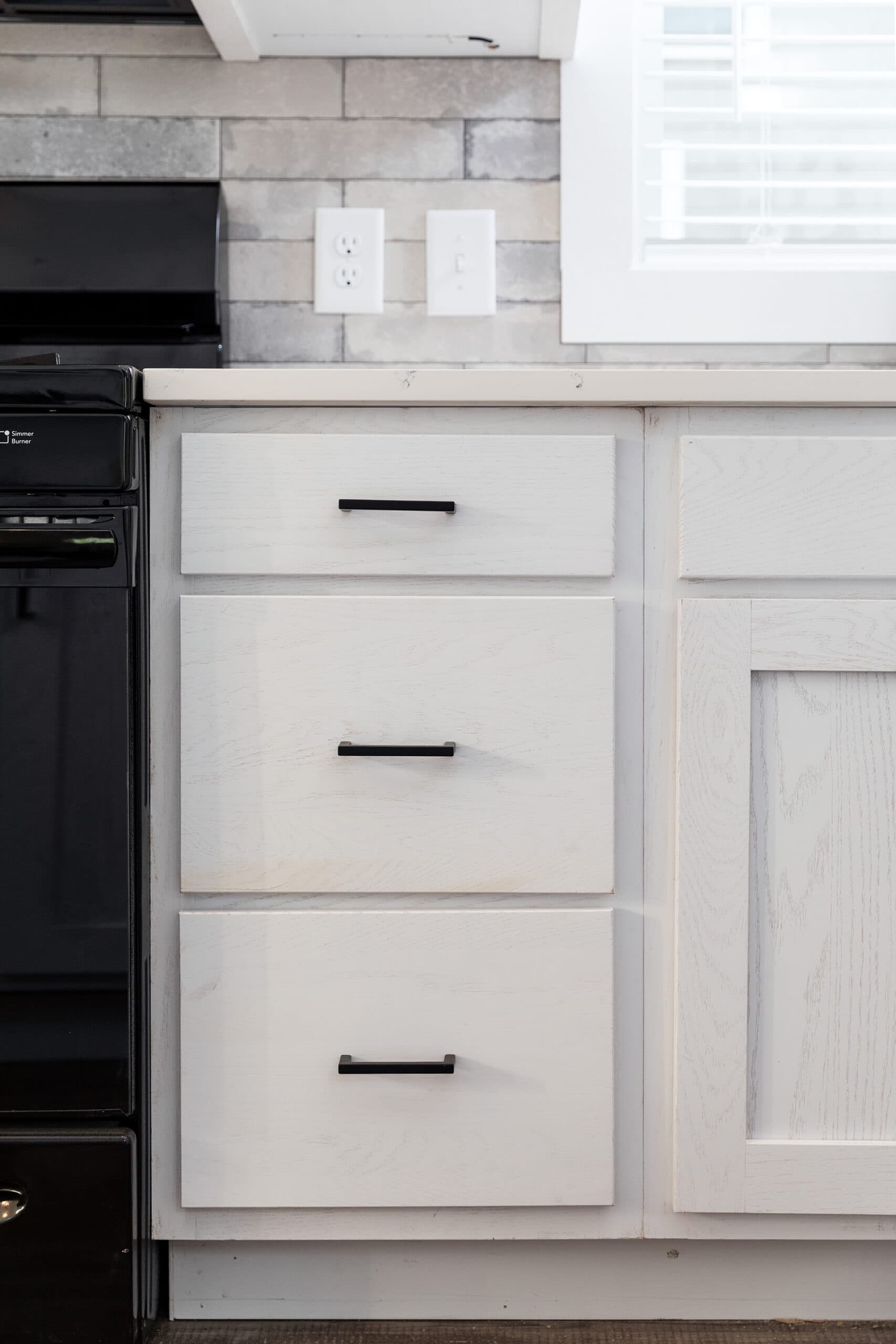 Cahaba kitchen home features