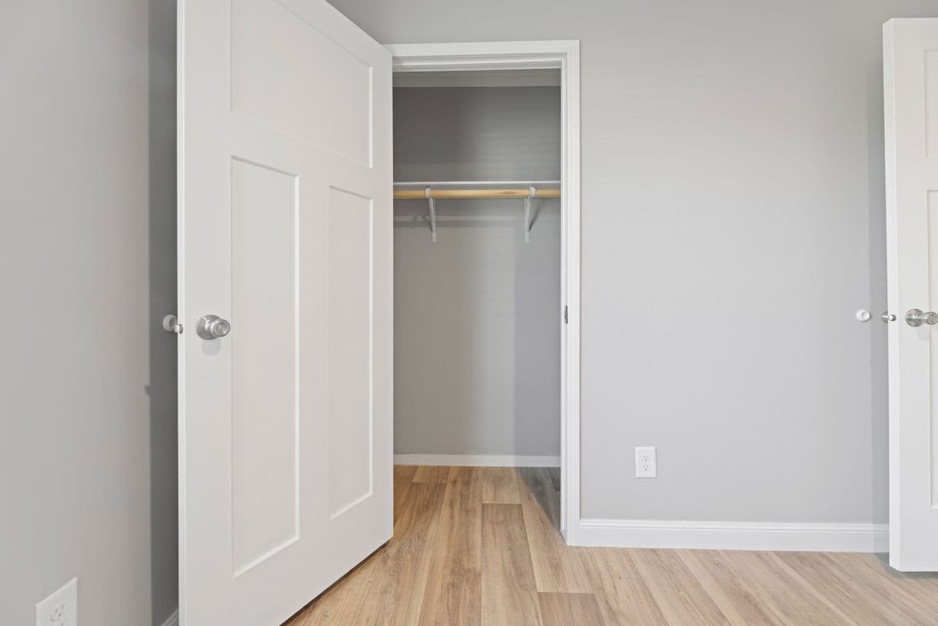 Cumberland duplex interior home features