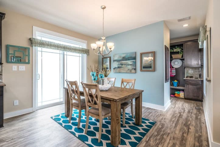 Oakmont 42623a interior home features