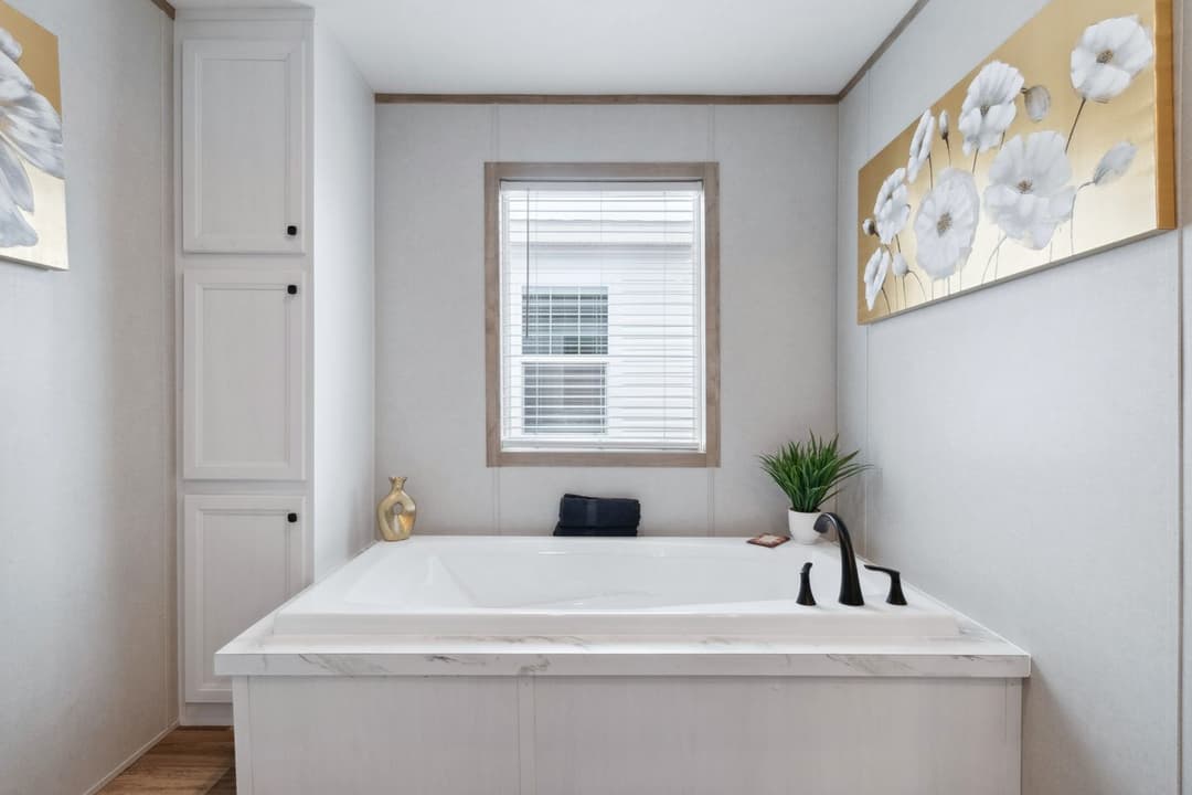 The real deal bathroom home features