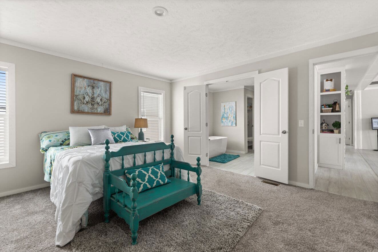 Big beam house 32663x bedroom home features