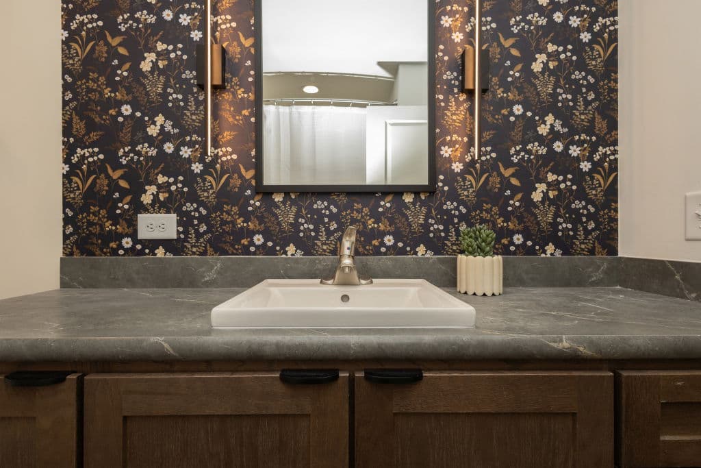 Essence 20 bathroom home features