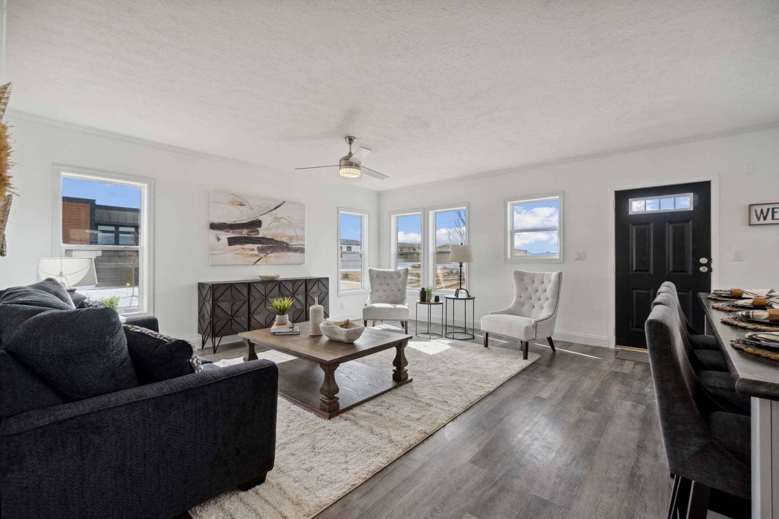 Orion-e interior home features