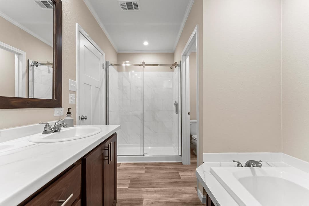 Innovation 2860s bathroom home features
