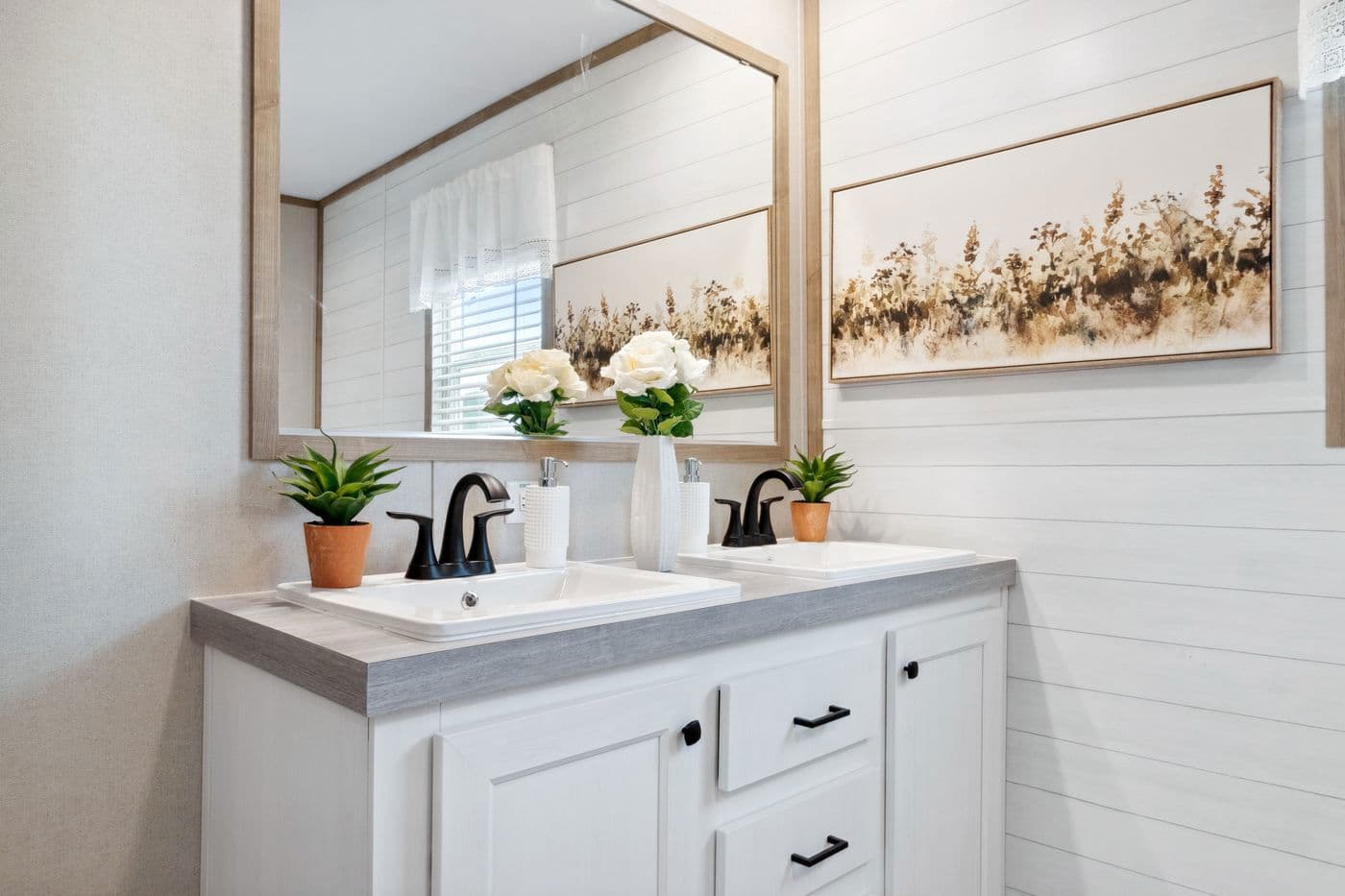 Breeze farmhouse 72 bathroom home features