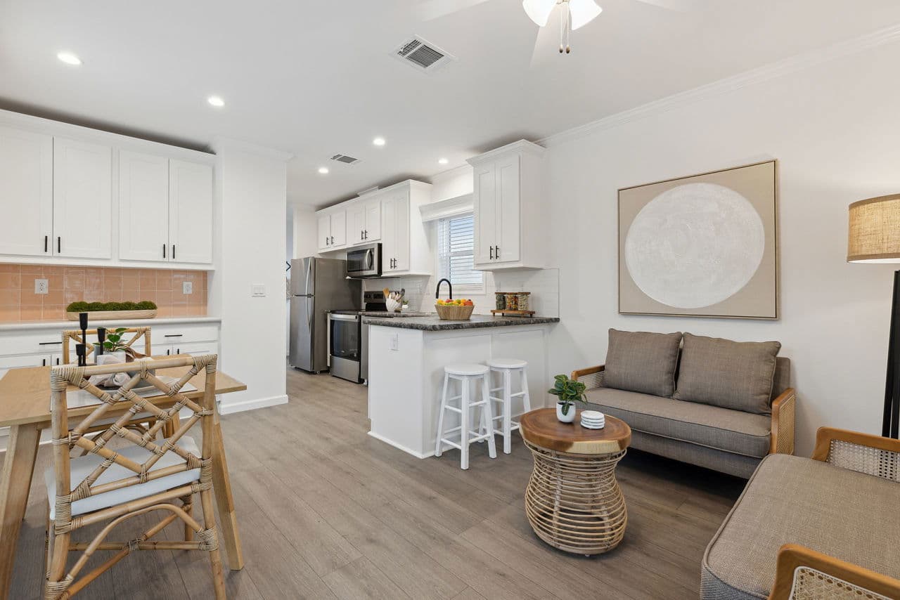 Calloway 239 interior home features