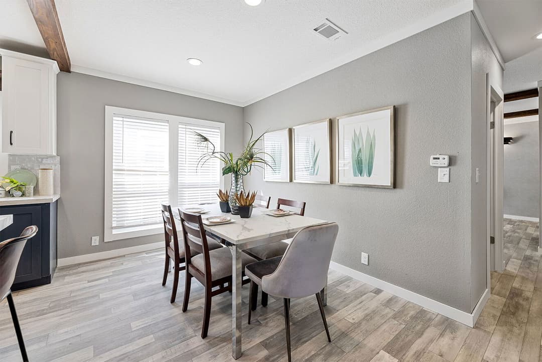 Sheridan 30483s interior home features