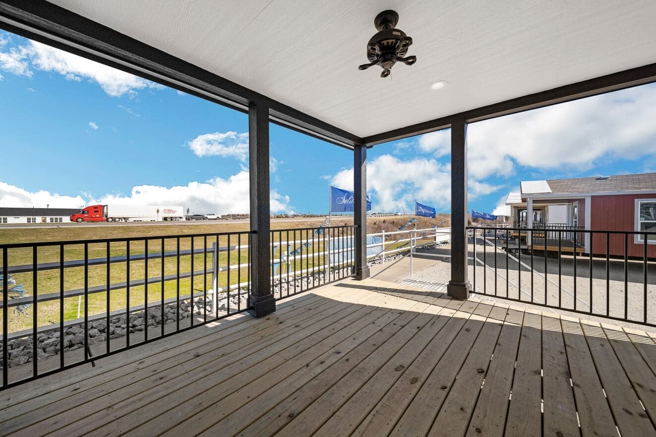 Sapphire 28663a hero and exterior home features