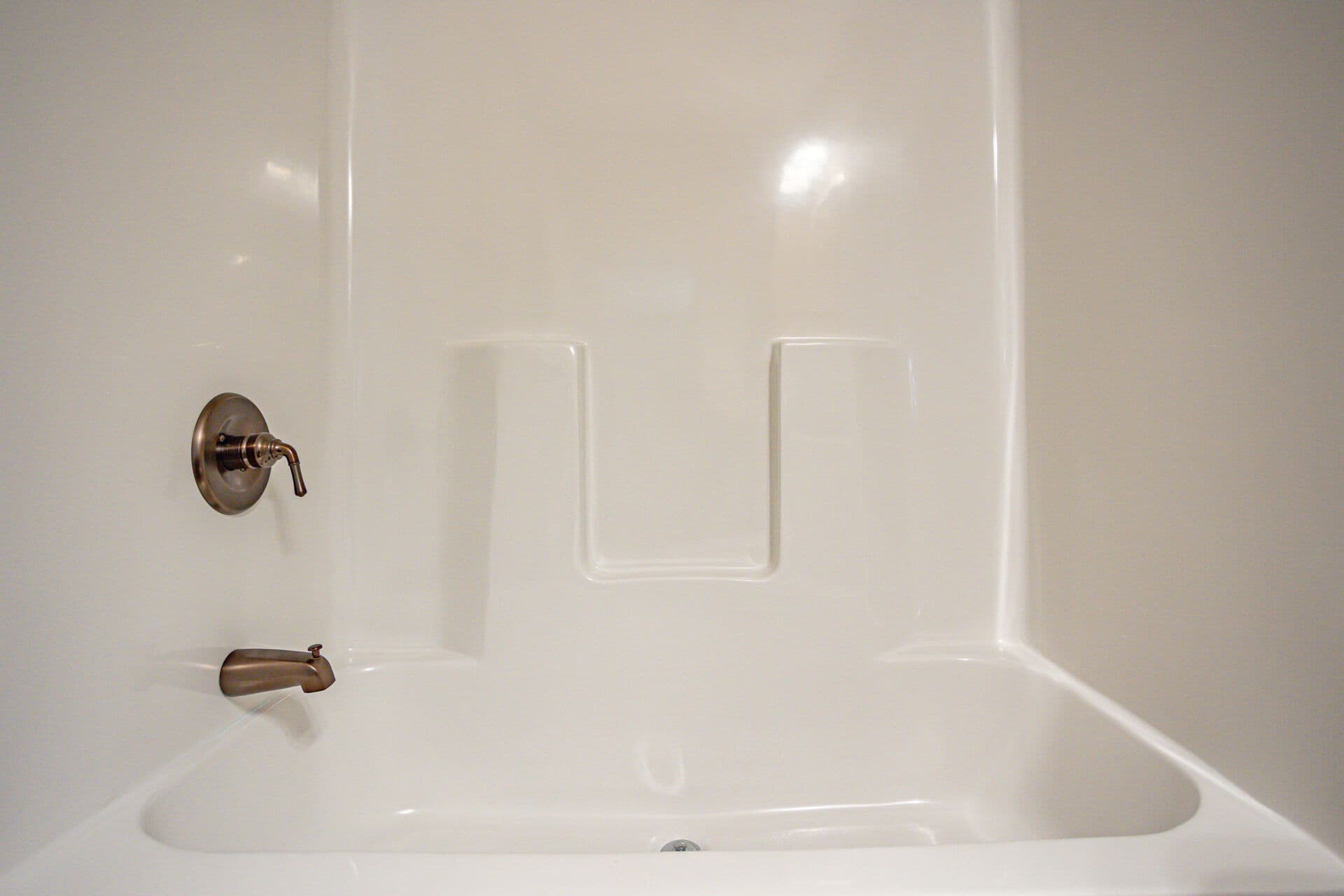 Doublewide s-28×56-32flp bathroom home features