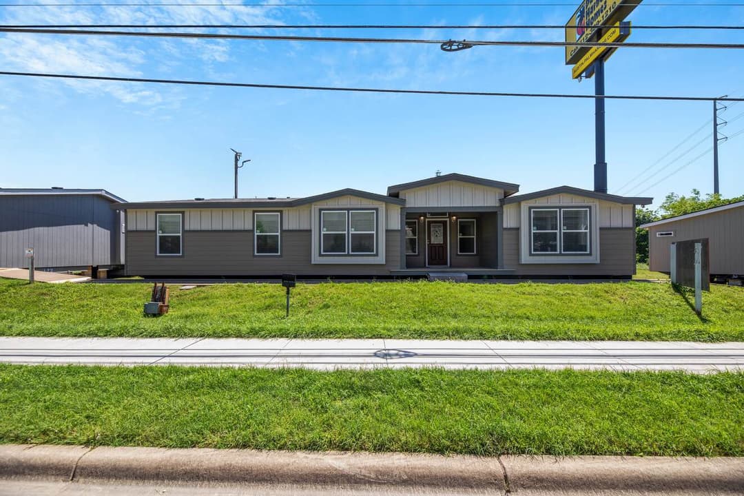 Hacienda 41604a elevation and exterior home features