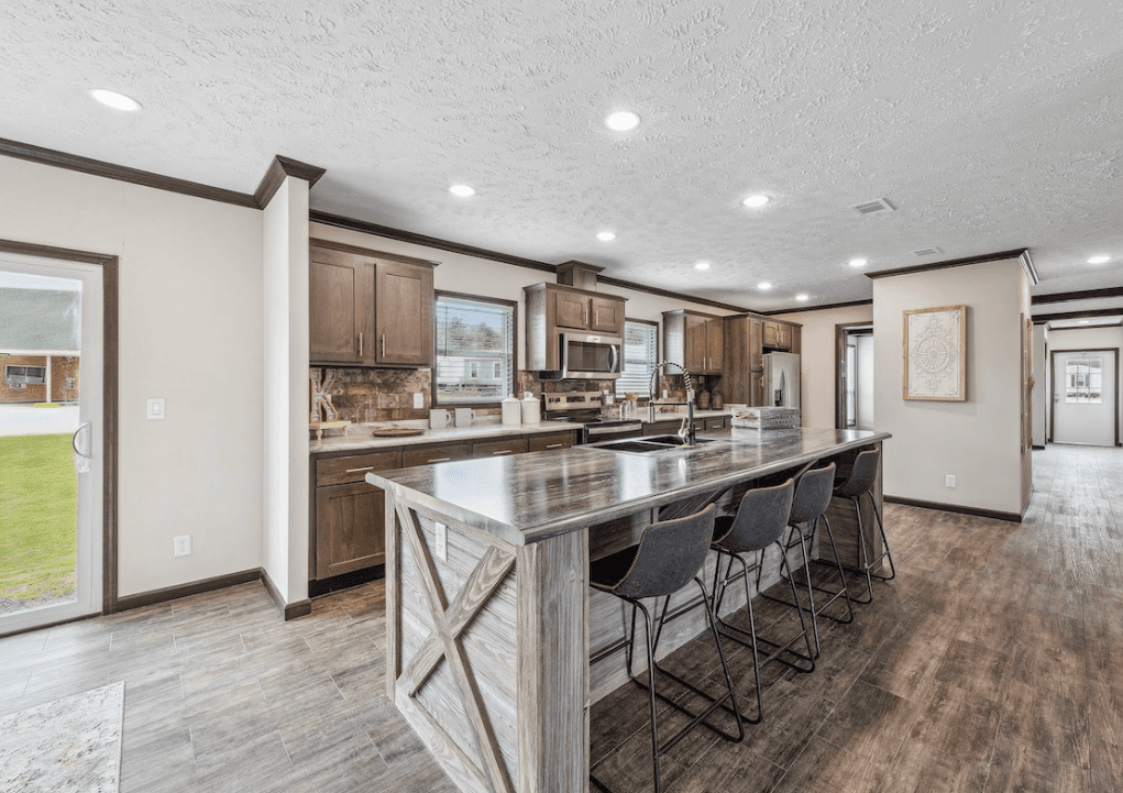 Md-32-76 big red kitchen home features