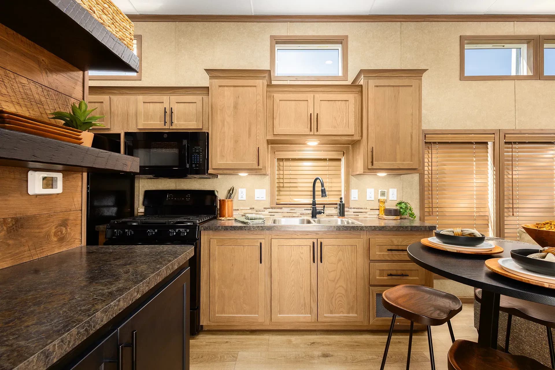 Island 5065 kitchen home features