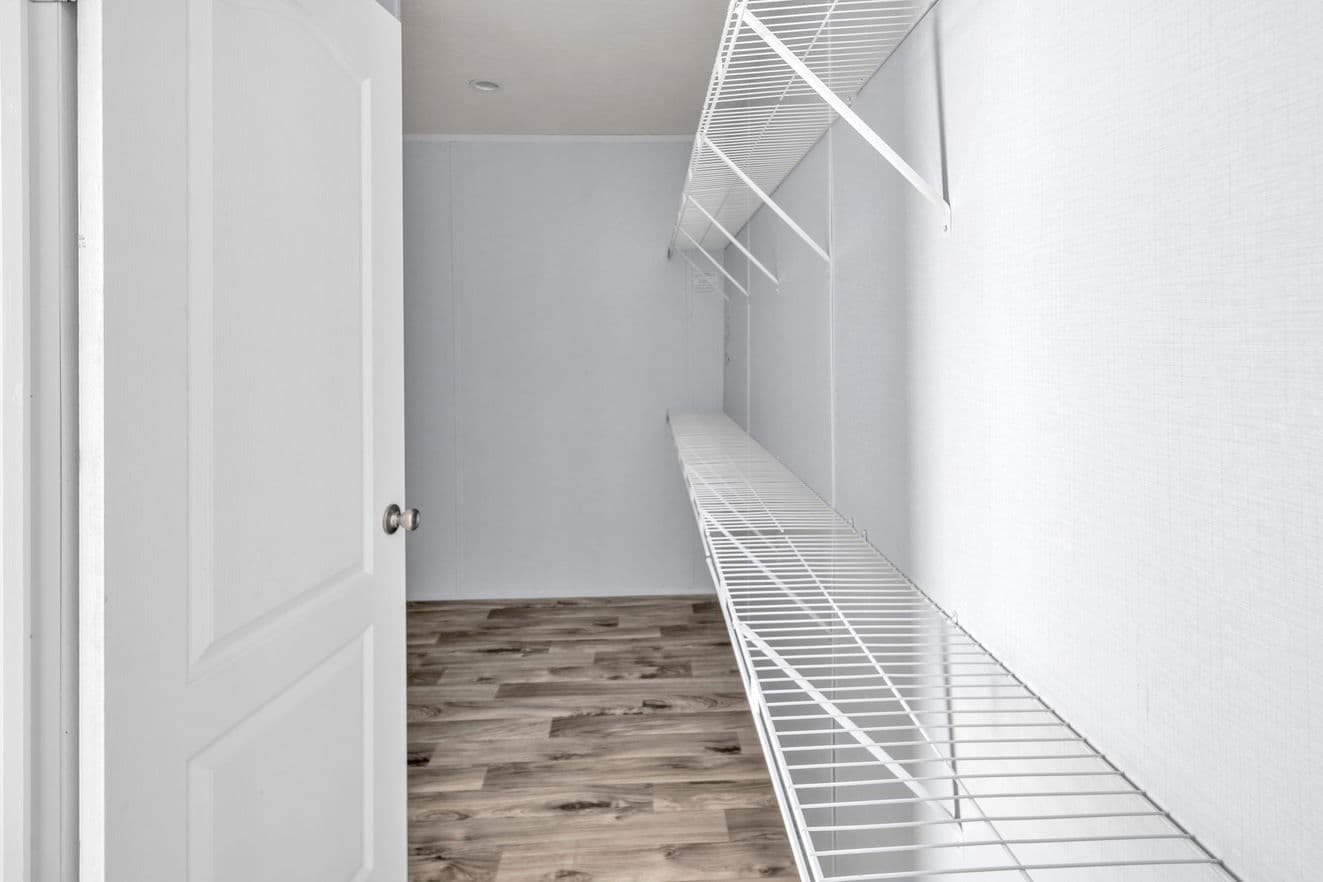 Valu maxx premier 32684f interior home features