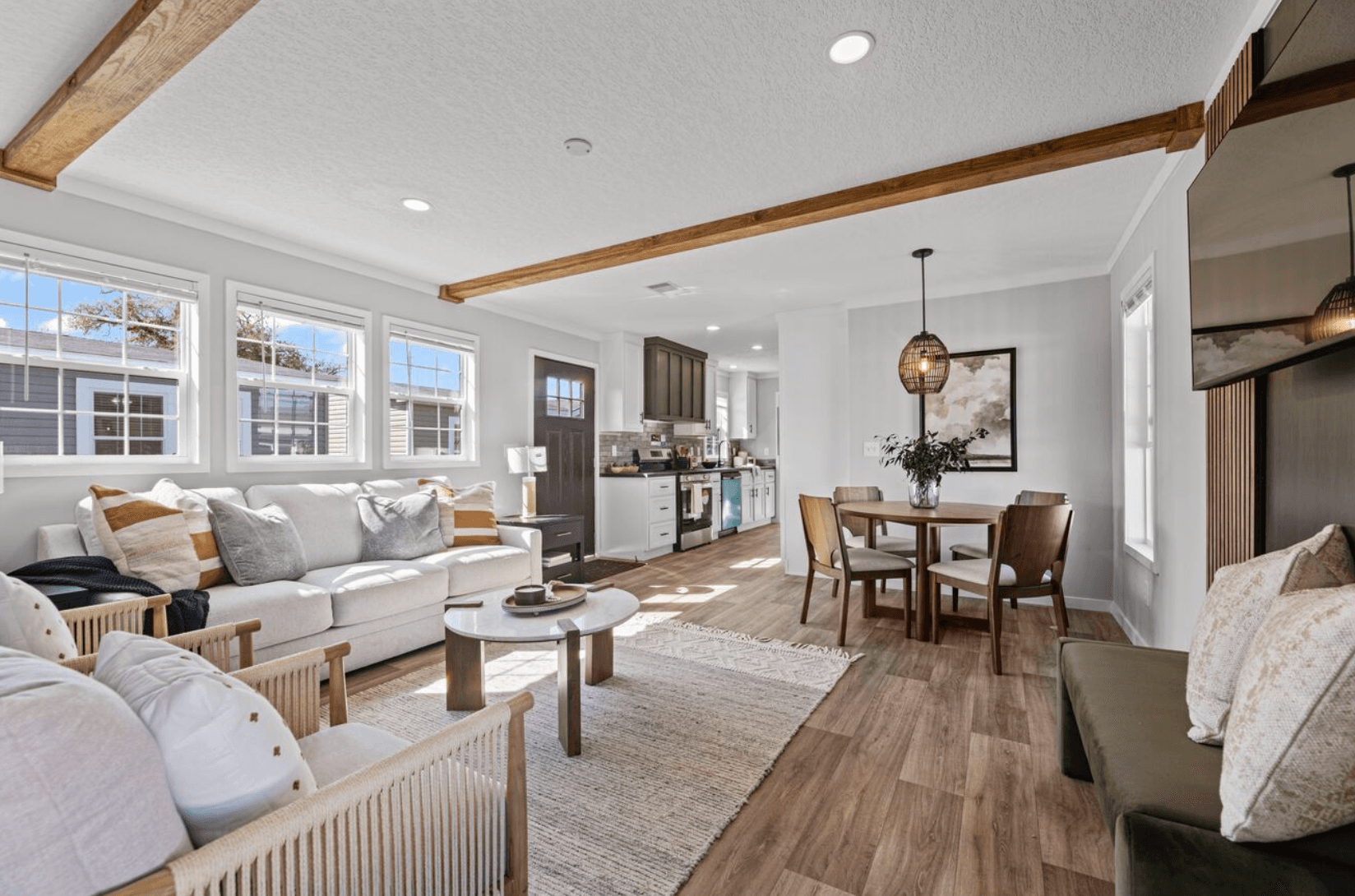 Helix 16763n interior home features