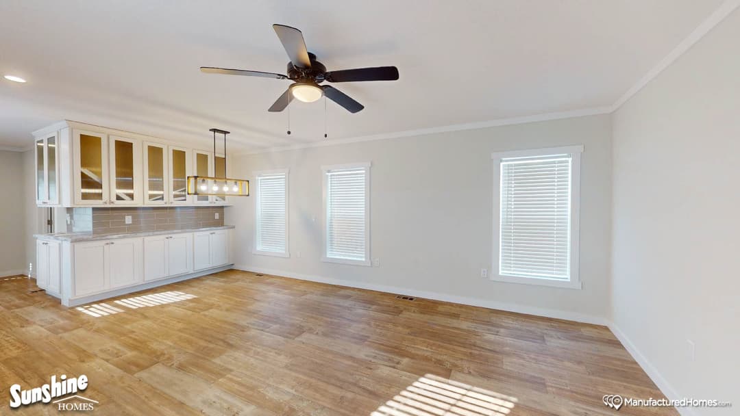 Chc1680-101 interior home features