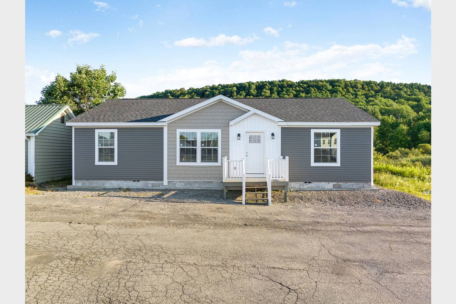 Attain hero, exterior, and elevation home features