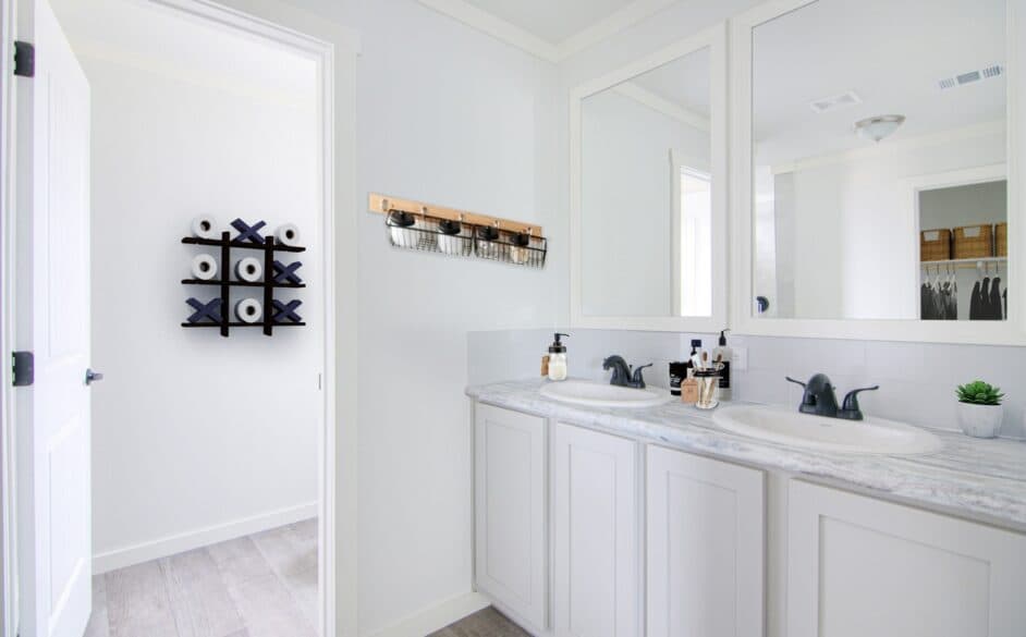 Vue s58-68m bathroom home features