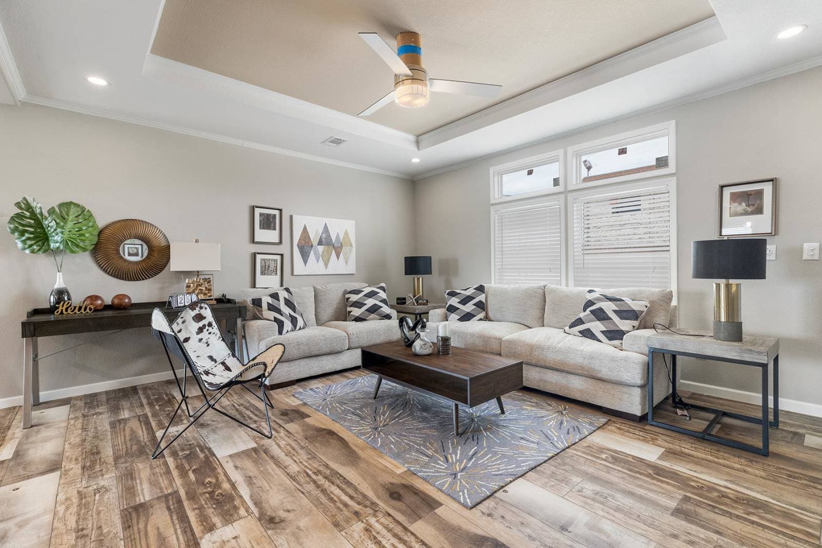 Titan extreme 3266d [the vegas] interior home features