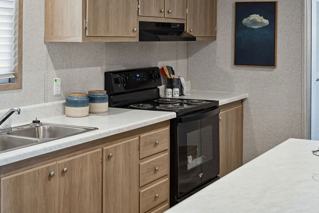 Prime pinnacle 135 kitchen home features