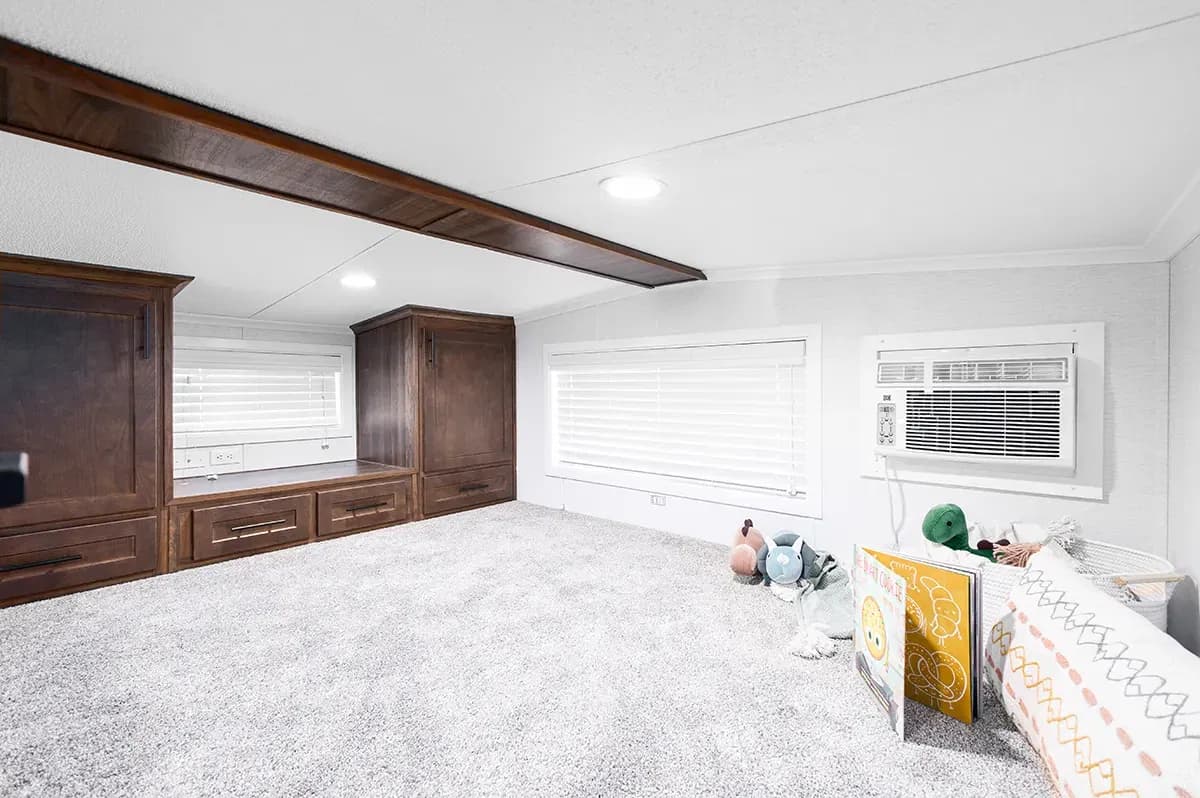 Island 6265kr bedroom home features