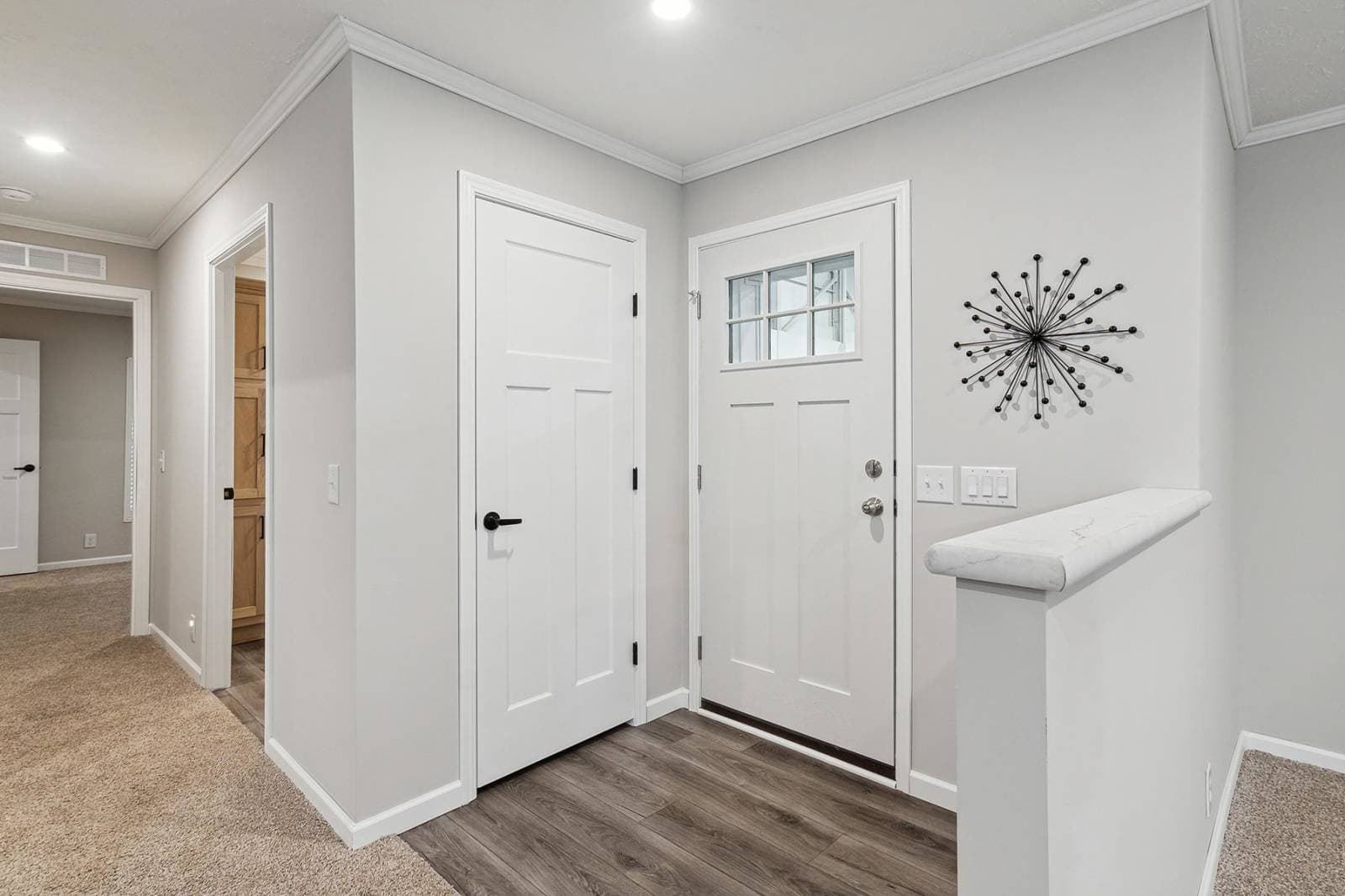 N620 interior home features