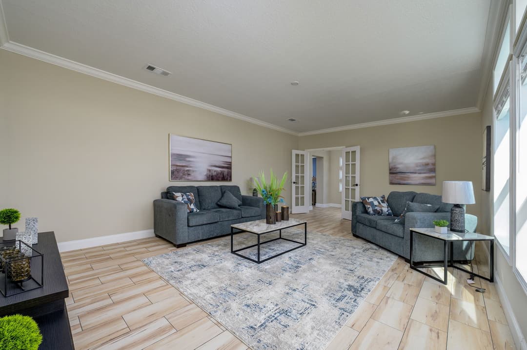 Big mullet interior home features