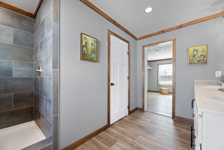 Reece 32663a bathroom home features