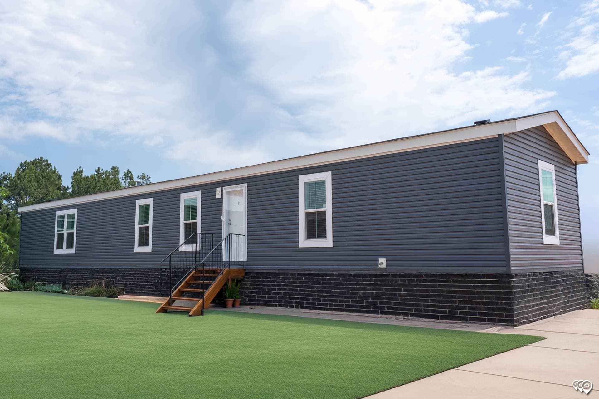 Chc1680-104 hero, elevation, and exterior home features