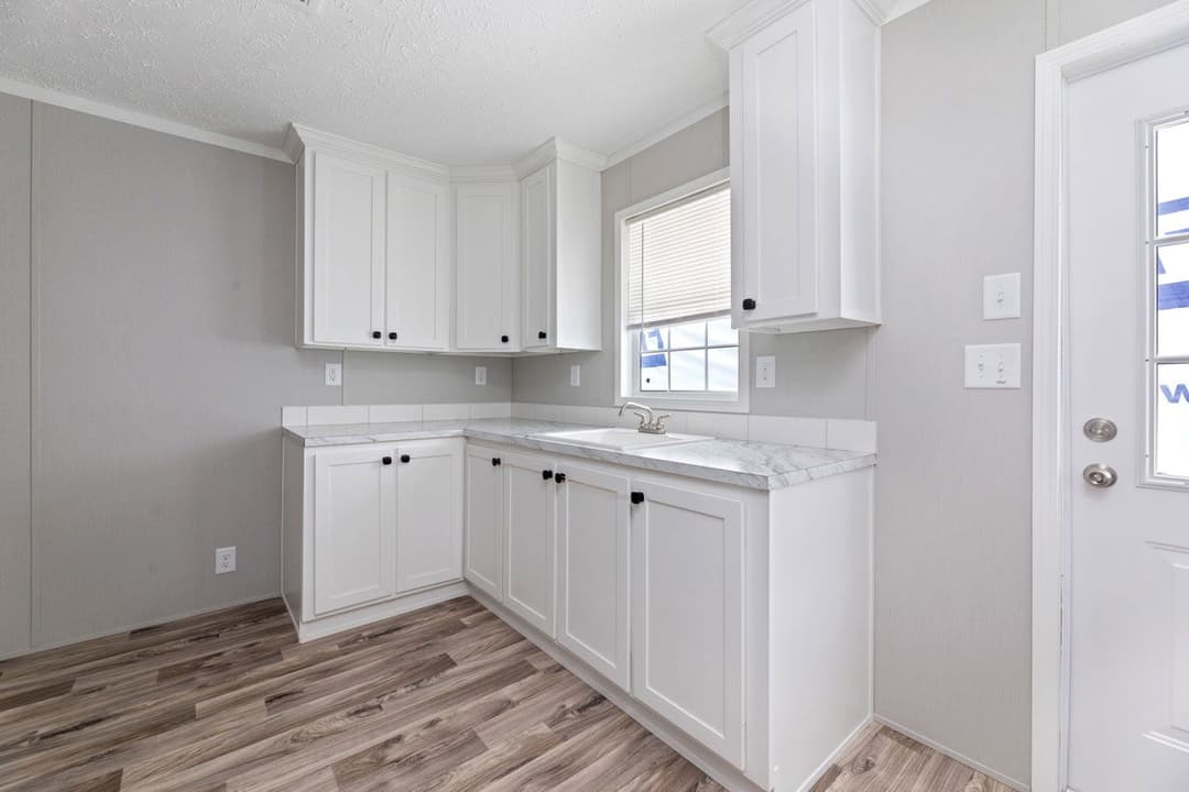 Pure 28563x interior home features