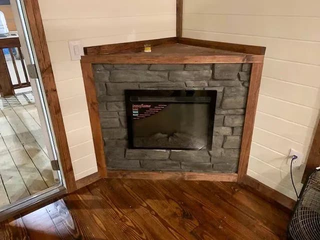 Polar pines | 4b 109 interior home features