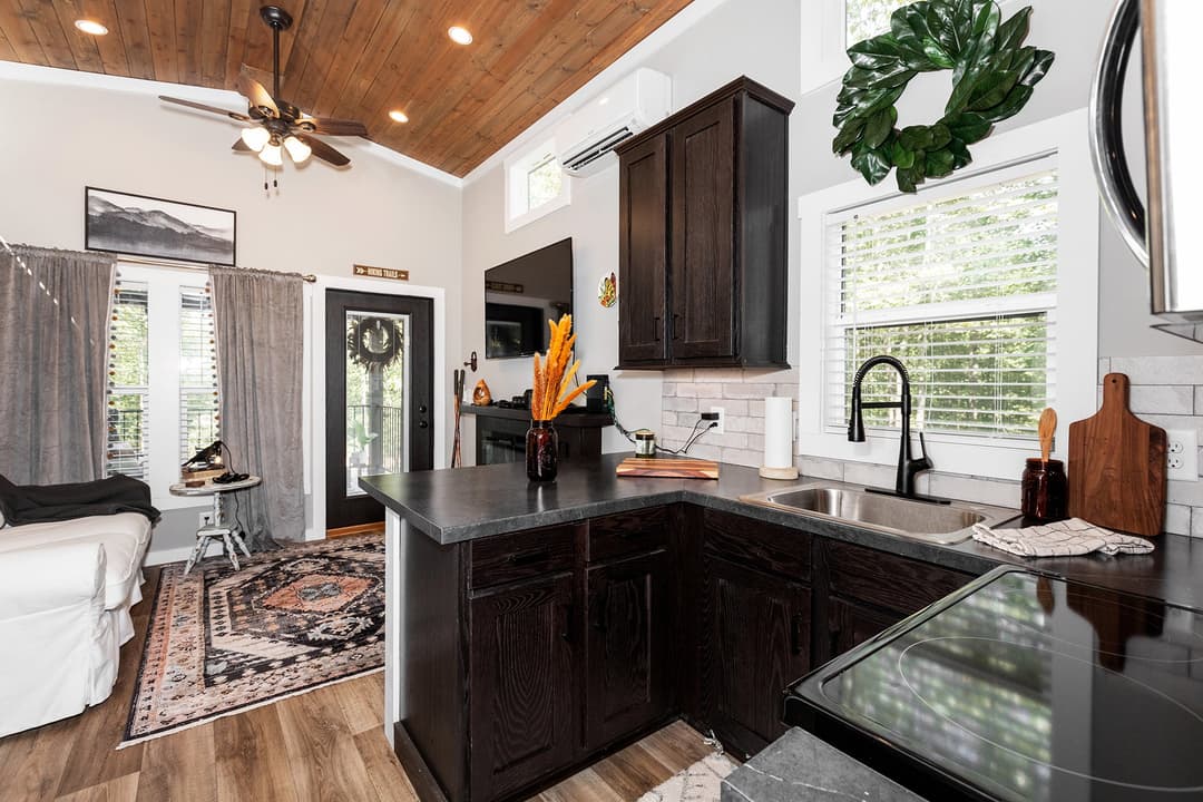 Swayback kitchen home features