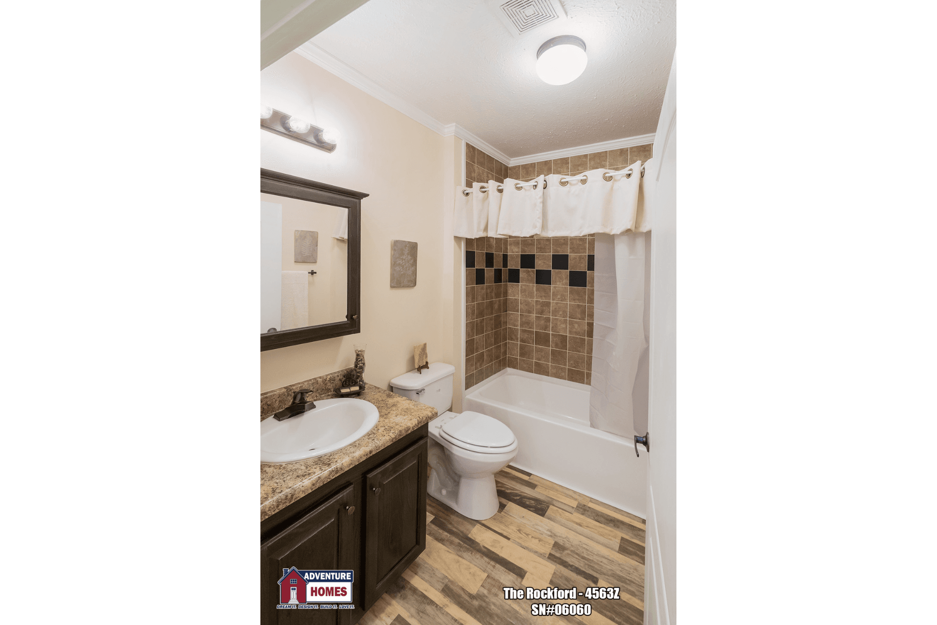 Rockford | 4563z bathroom home features