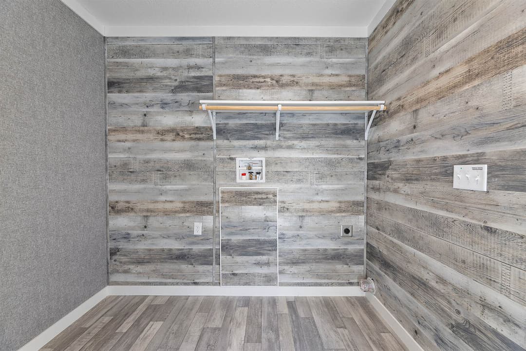 Sheridan 30483s interior home features