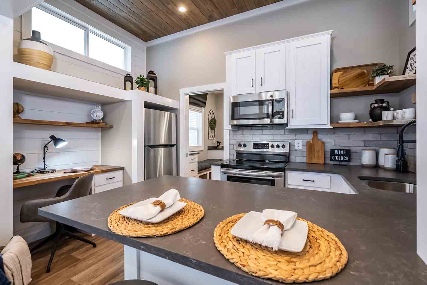 Cheaha kitchen home features