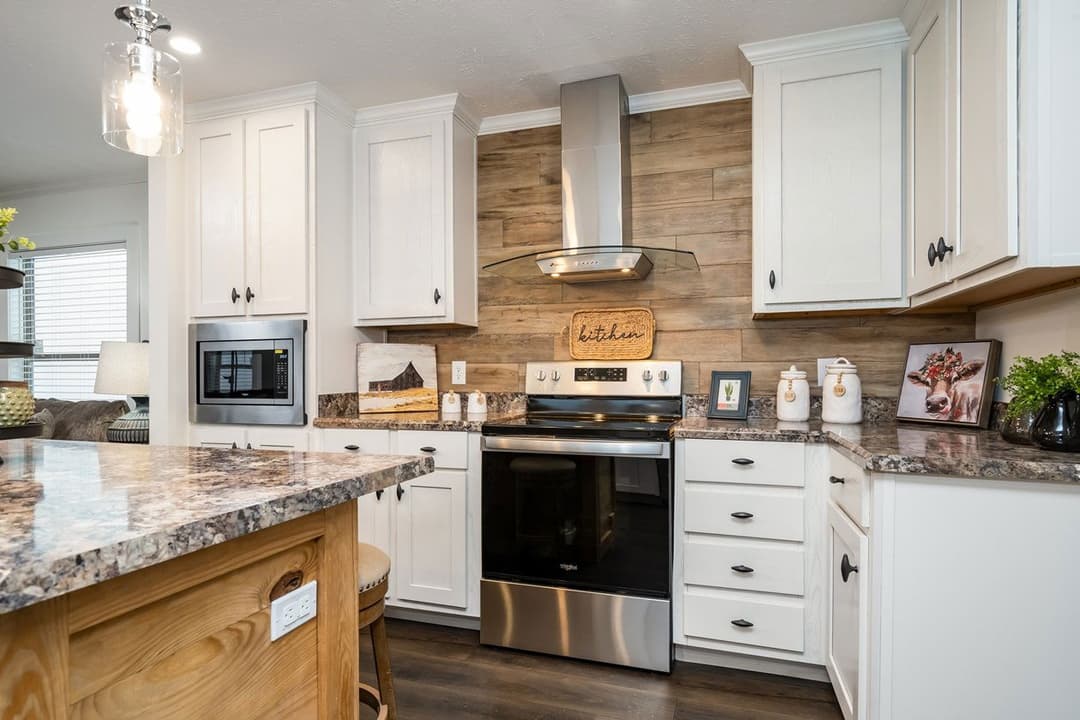 Sipsey kitchen home features